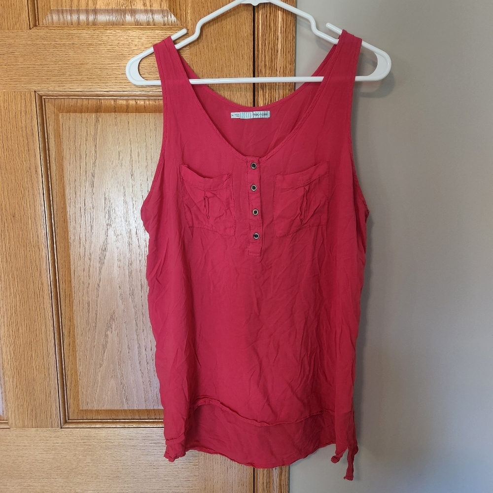 Maurices Tank